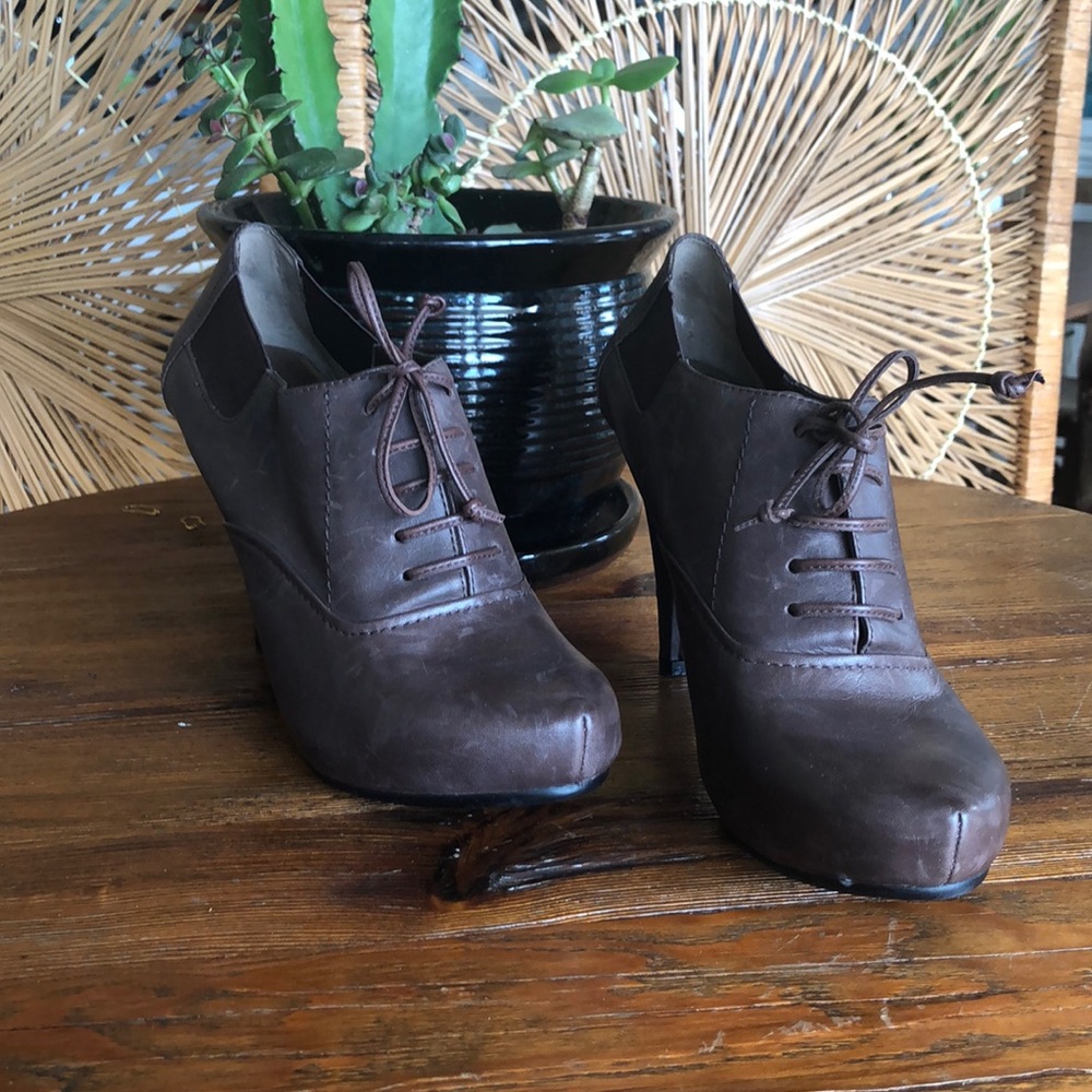 Blake Scott soft lamb leather granny heels.
